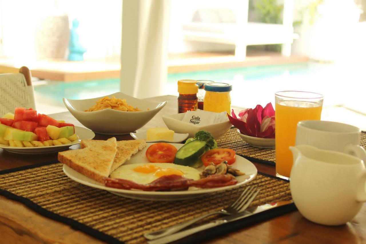 Villa Como Close To Finns Beach Club Kuta Lombok Exteriör bild